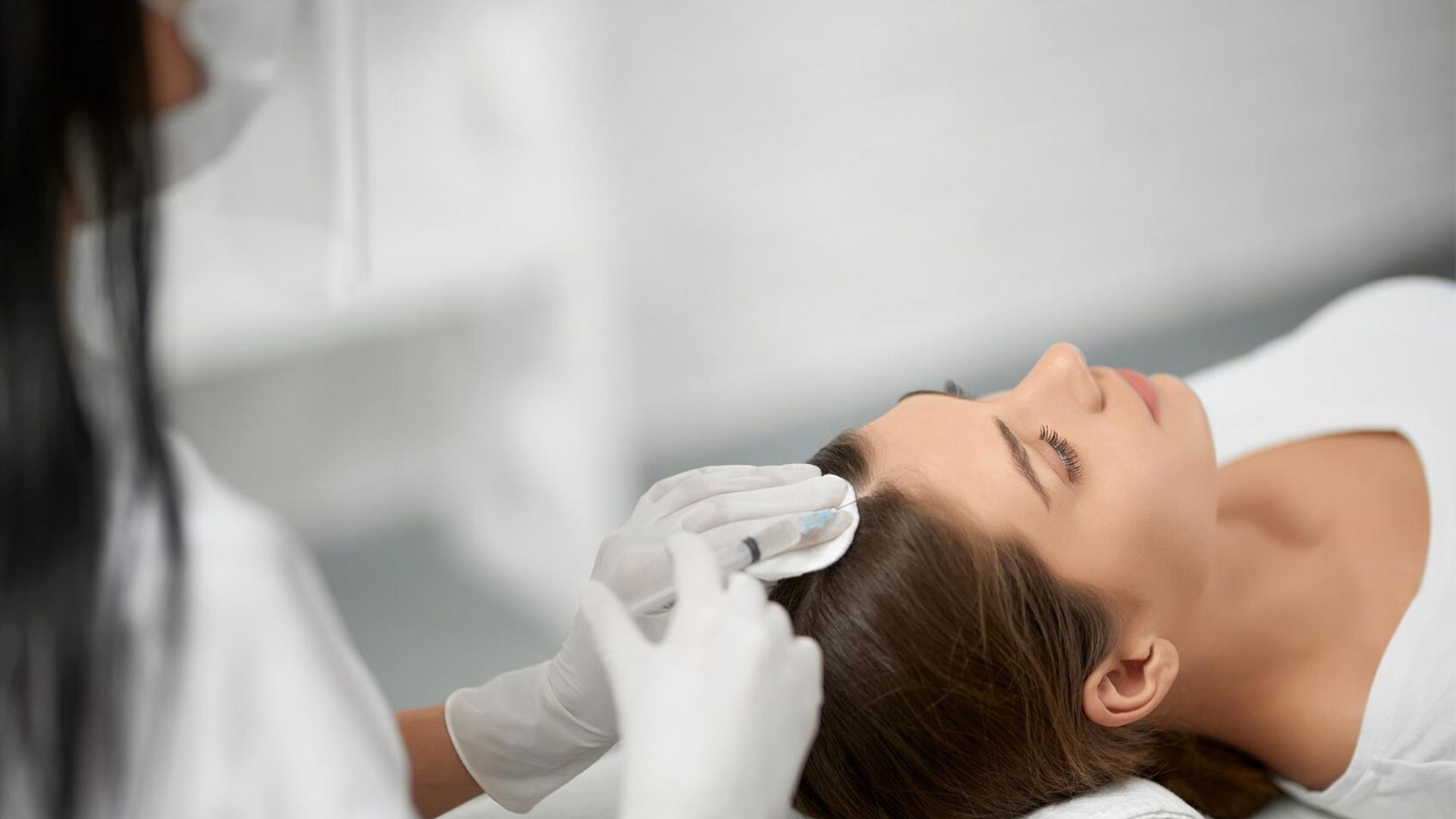 Brazilian Blowout vs Keratin Treatment: What’s the Difference